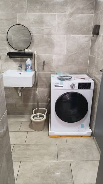 Servis Apartment untuk Disewa di M Arisa - Justin Lee - Bathroom - PropertyGuru.com.my