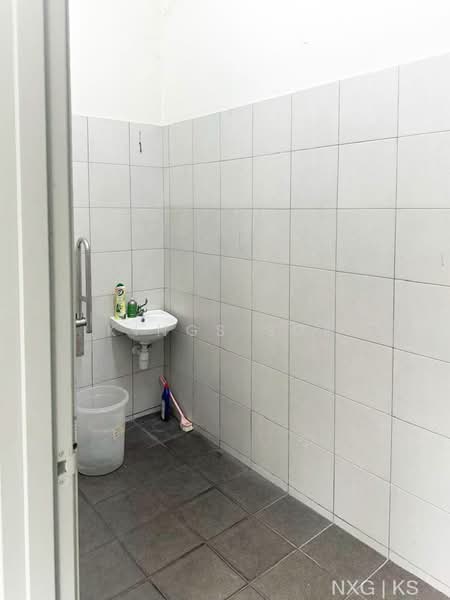 Kilang untuk Dijual di Rawang (Selangor) - Kings Soe - Bathroom - PropertyGuru.com.my
