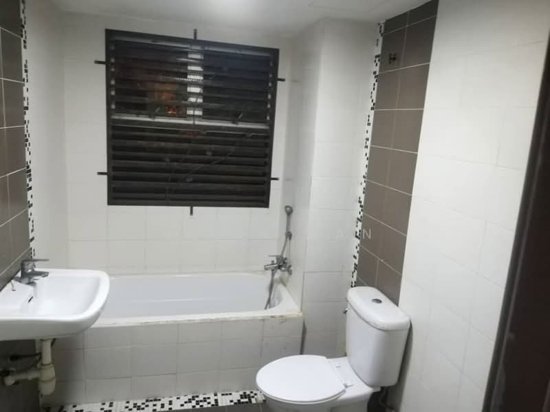 Kondominium untuk Dijual di Villa Park - Helen Wan - Bathroom - PropertyGuru.com.my