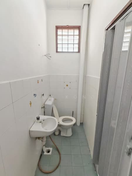2-storey Terraced House for Sale in Saujana Puchong (Puchong) - Roy Kong - Bathroom - PropertyGuru.com.my