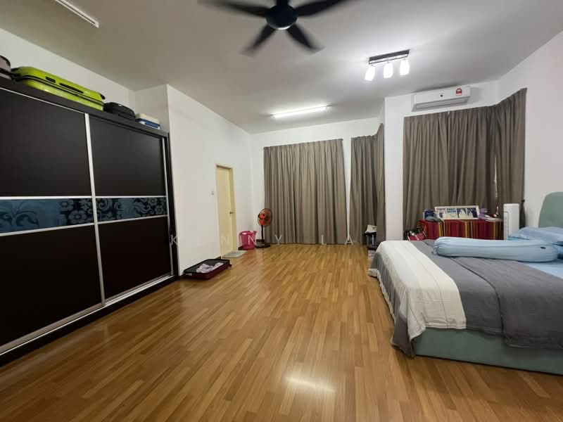 2-storey Terraced House for Sale in Bandar Sungai Long (Selangor) - Kenny Lai - Bedroom - PropertyGuru.com.my