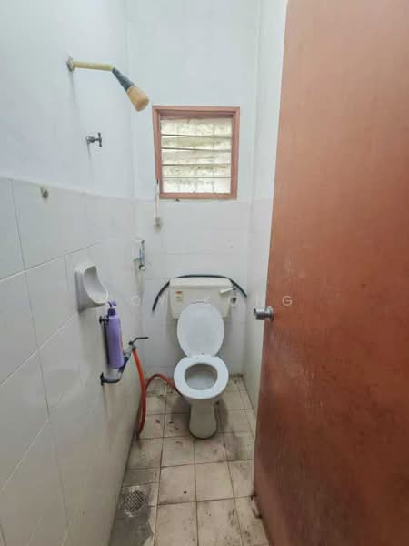 2-storey Terraced House for Sale in Saujana Puchong (Puchong) - Roy Kong - Bathroom - PropertyGuru.com.my