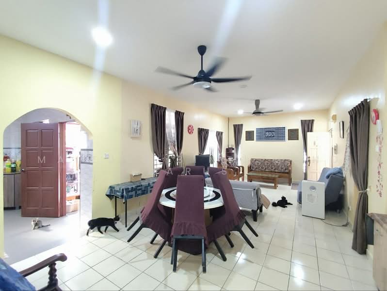 Bungalow for Sale in Mahkota Hills (Lenggeng) - Maizura binti Mohd Darus - Living Room - PropertyGuru.com.my
