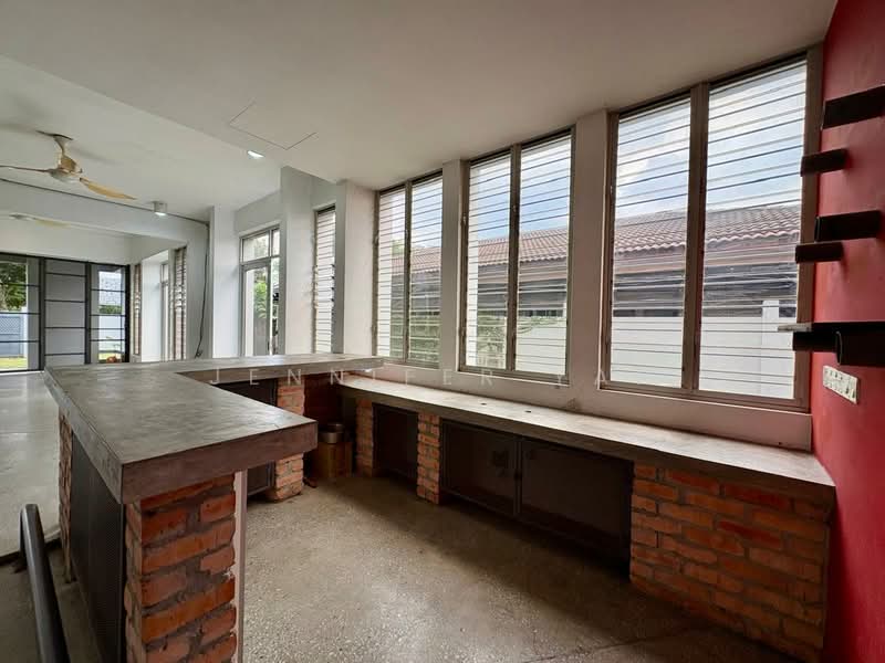 Commercial Bungalow for Rent in Seksyen 1 (Petaling Jaya) - Jennifer Yap - Kitchen/pantry - PropertyGuru.com.my