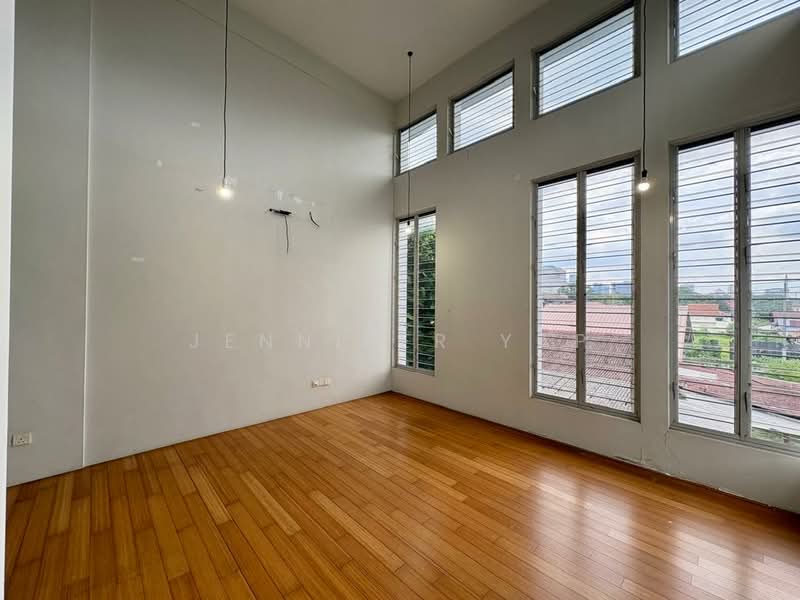 Commercial Bungalow for Rent in Seksyen 1 (Petaling Jaya) - Jennifer Yap - 2nd bedroom - PropertyGuru.com.my