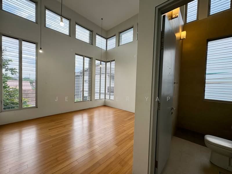 Commercial Bungalow for Rent in Seksyen 1 (Petaling Jaya) - Jennifer Yap - 3rd bedroom - PropertyGuru.com.my