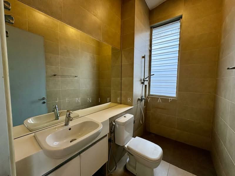 Commercial Bungalow for Rent in Seksyen 1 (Petaling Jaya) - Jennifer Yap - Bathroom - PropertyGuru.com.my