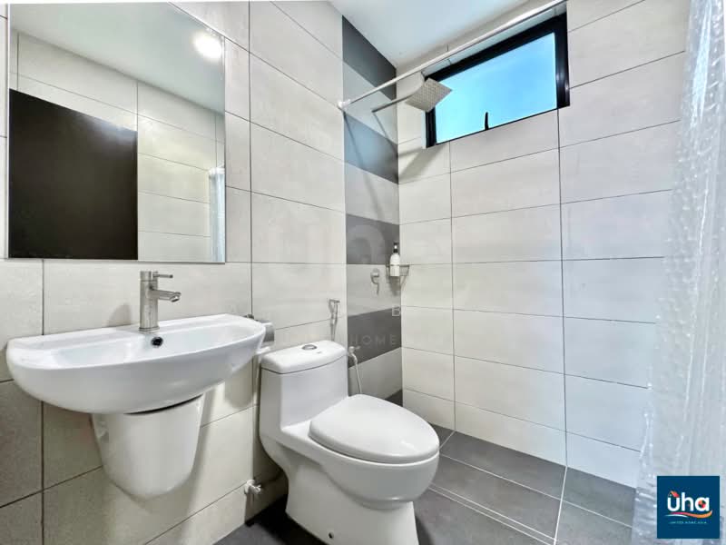 Pangsapuri untuk Disewa di Molek Regency - James Bong - Bathroom - PropertyGuru.com.my