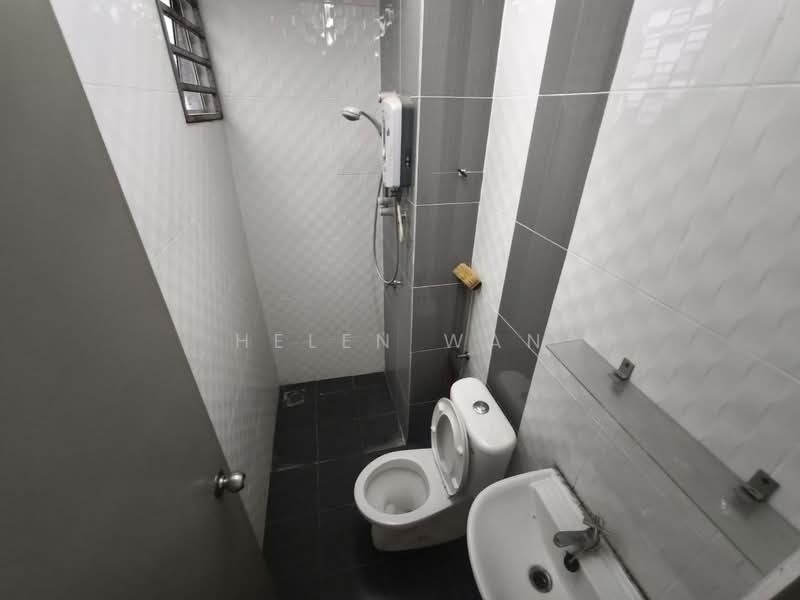Kondominium untuk Dijual di 228 Kondominium - Helen Wan - Bathroom - PropertyGuru.com.my