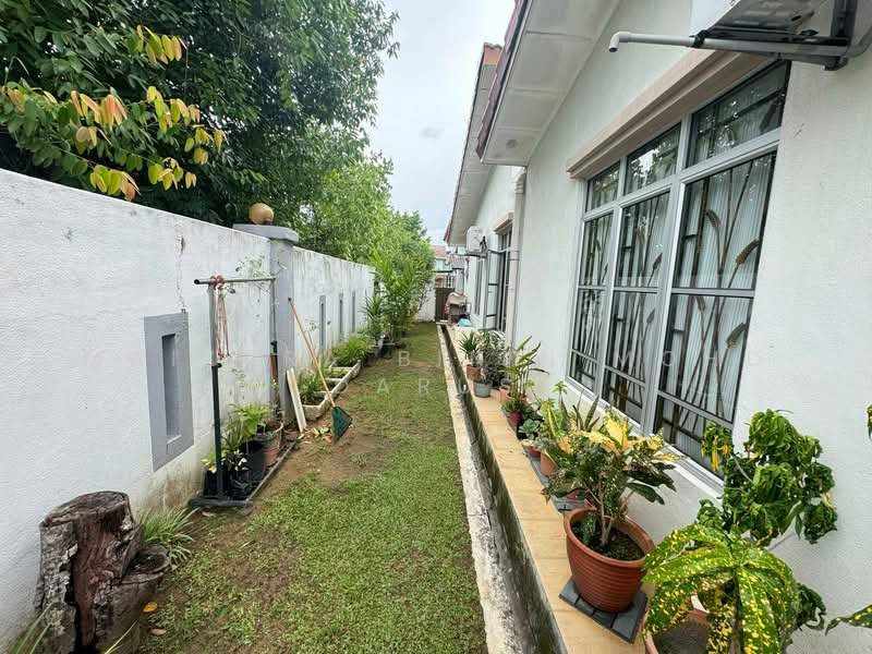 Rumah Teres untuk Dijual di Kajang (Selangor) - Maizura binti Mohd Darus - Exterior - PropertyGuru.com.my