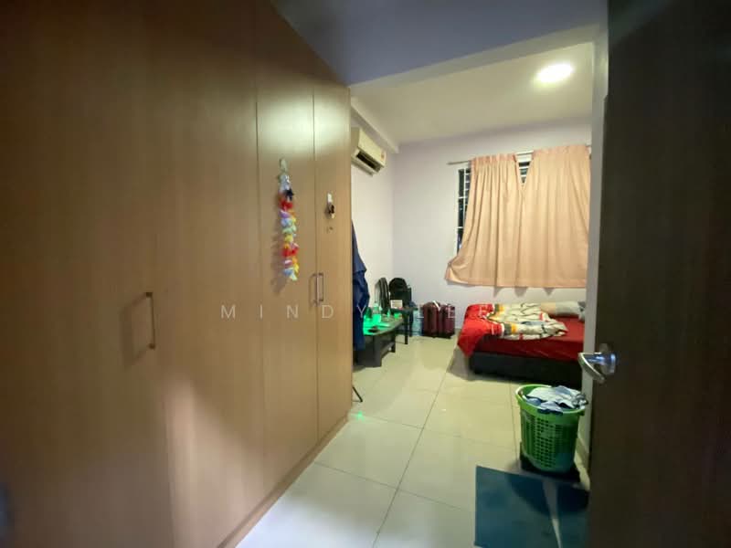 Service Residence for Sale at D'Secret Garden (Pangsapuri Kempas Indah) - Mindy Lee - Bedroom - PropertyGuru.com.my