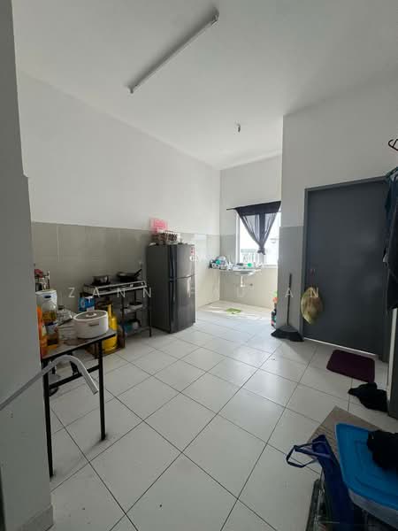 Rumah Teres 2-Tingkat untuk Dijual di Rawang (Selangor) - Zann Fauzan - Kitchen - PropertyGuru.com.my
