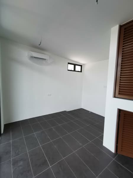 Rumah Teres 4 Tingkat untuk Dijual di Taman Rifle (Ayer Itam) - Alston Loh - Interior - PropertyGuru.com.my