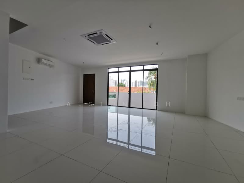 Rumah Teres 4 Tingkat untuk Dijual di Taman Rifle (Ayer Itam) - Alston Loh - Living Room - PropertyGuru.com.my