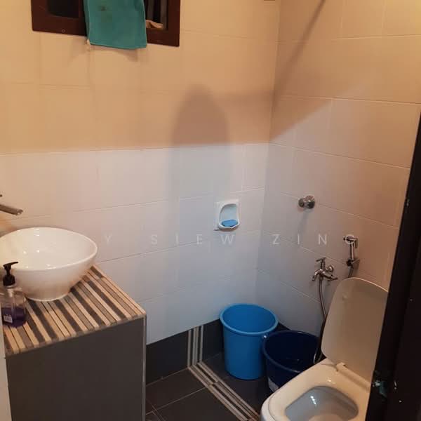 2-storey Terraced House for Sale in Taman Puchong Tekali (Puchong) - Tey Siew Zing - Bathroom - PropertyGuru.com.my