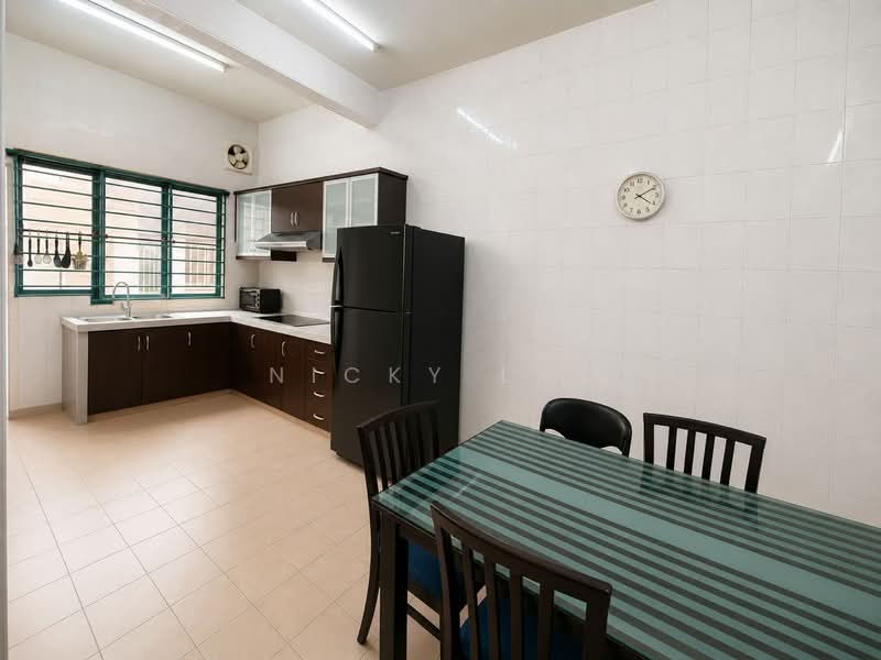 2-storey Terraced House for Sale in Bukit Jelutong (Shah Alam) - Nicky Lai - Kitchen - PropertyGuru.com.my