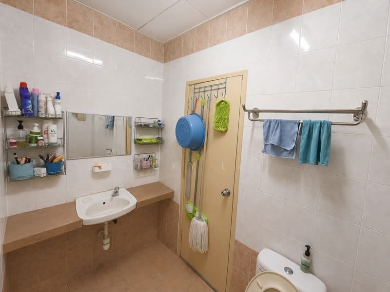 2-storey Terraced House for Sale in Bukit Jelutong (Shah Alam) - Nicky Lai - Bathroom - PropertyGuru.com.my