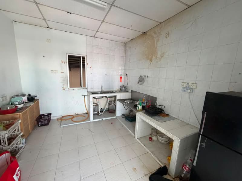 Factory for Sale in Taman Iks Merdeka (Batu Berendam) - Ramona Tan - Kitchen - PropertyGuru.com.my