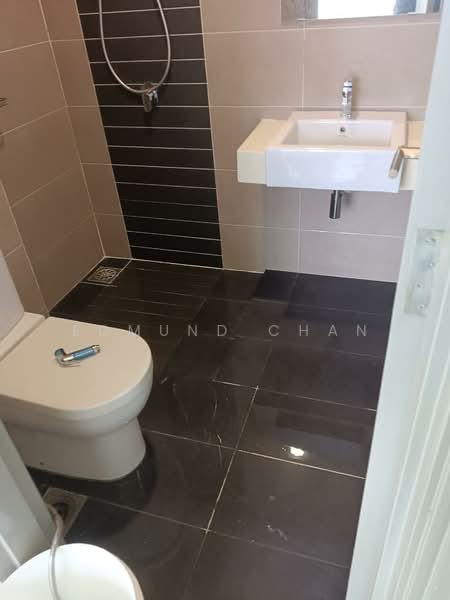 Semi-Detached House for Sale in D'Island (Puchong) - Edmund Chan - Bathroom - PropertyGuru.com.my