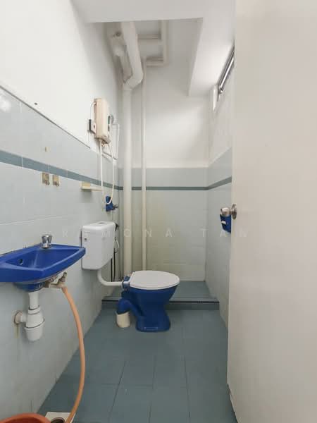 Apartment for Sale at Pangsapuri Laksamana - Ramona Tan - Bathroom - PropertyGuru.com.my
