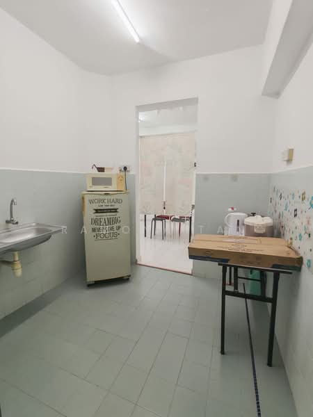 Apartment for Sale at Pangsapuri Laksamana - Ramona Tan - Kitchen - PropertyGuru.com.my