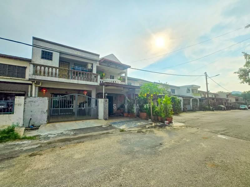 Rumah Teres untuk Dijual di Bandar Tun Hussein Onn (Cheras) - Zul Syafiq - Exterior - PropertyGuru.com.my