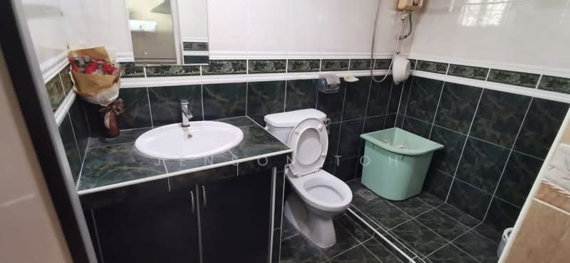 Rumah Teres 2.5 Tingkat untuk Dijual di Taman Megah Kepong (Kepong) - Jenson Toh - Bathroom - PropertyGuru.com.my