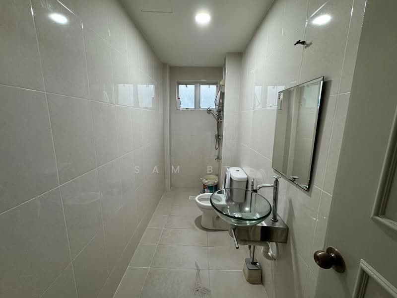 Apartment for Sale at Desa Skudai Apartment - Sam Bro - Bathroom - PropertyGuru.com.my