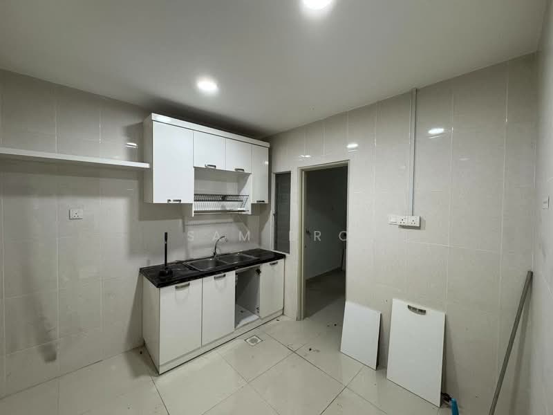Apartment for Sale at Desa Skudai Apartment - Sam Bro - Kitchen - PropertyGuru.com.my
