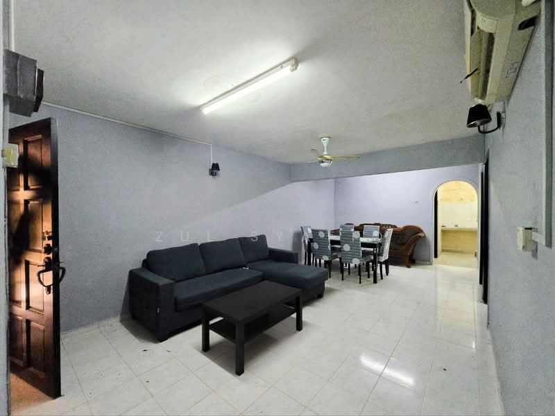 Rumah Flat untuk Dijual di Sri Angsana Hilir - Zul Syafiq - Living Room - PropertyGuru.com.my