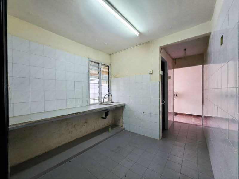 Rumah Flat untuk Dijual di Sri Angsana Hilir - Zul Syafiq - Kitchen - PropertyGuru.com.my