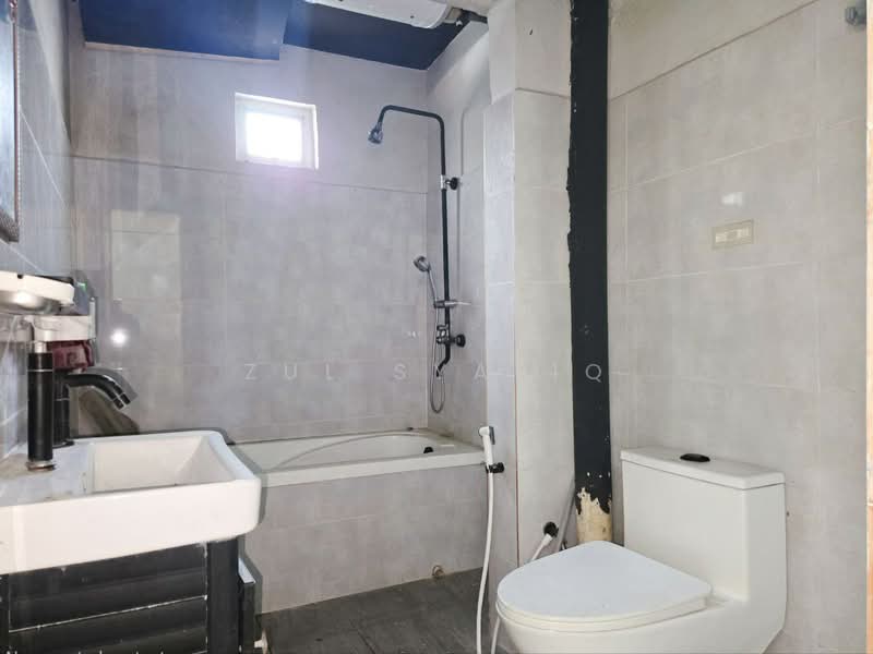 Rumah Flat untuk Dijual di Sri Angsana Hilir - Zul Syafiq - Bathroom - PropertyGuru.com.my