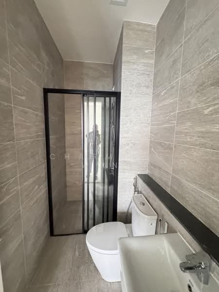 Servis Apartment untuk Disewa di Edelweiss @ Tropicana Gardens - Charmaine Wong - Bathroom - PropertyGuru.com.my