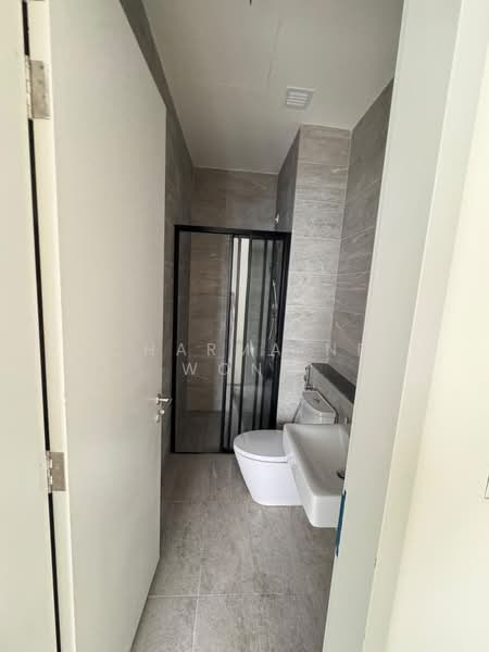 Servis Apartment untuk Disewa di Edelweiss @ Tropicana Gardens - Charmaine Wong - Bathroom - PropertyGuru.com.my