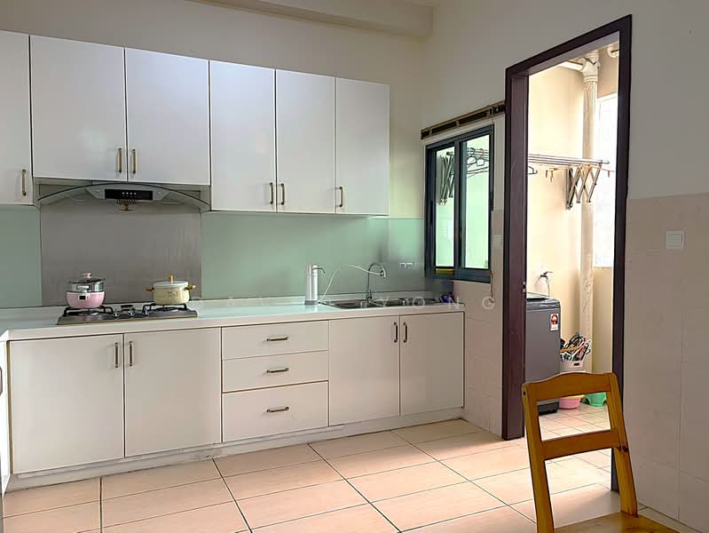 Condominium for Sale at Nautica Lake Suites - David Yong - Kitchen - PropertyGuru.com.my
