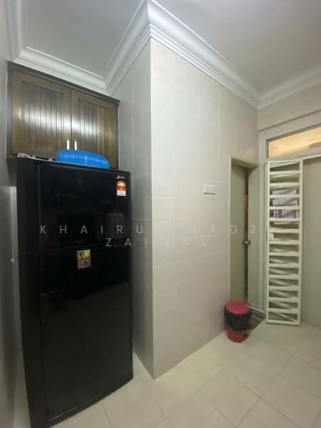 2-storey Terraced House for Rent in Shah Alam (Selangor) - Khairul Radzi Zainal - Kitchen - PropertyGuru.com.my