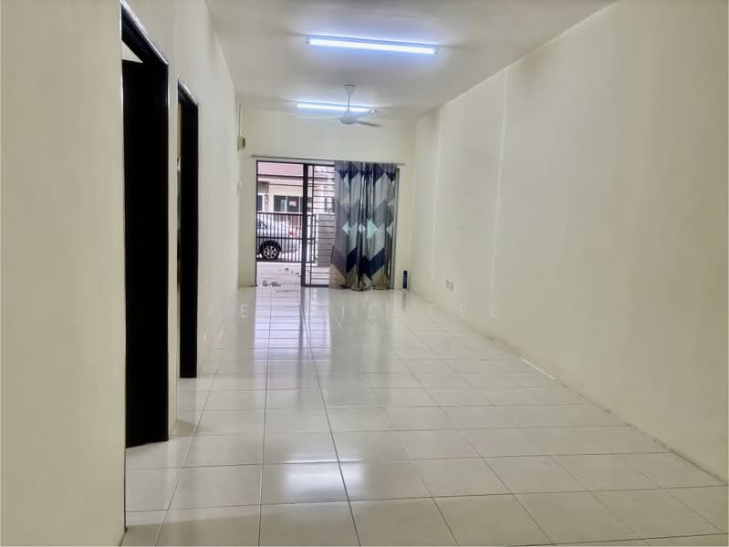 1-storey Terraced House for Rent in Teluk Intan (Perak) - Fennie Tee - Living Room - PropertyGuru.com.my