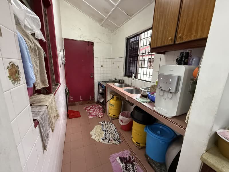 1.5-storey Terraced House for Sale in Taman Molek (Johor Bahru) - Eliin Loo - PropertyGuru.com.my