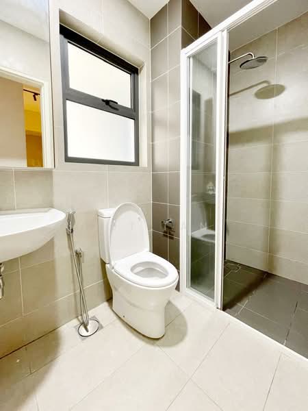 Kondominium untuk Dijual di Lakeville Residence - Jet Tan - Bathroom - PropertyGuru.com.my