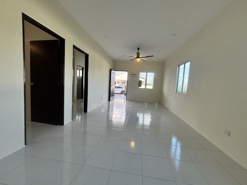 Semi-Detached House for Rent in Teluk Intan (Perak) - Fennie Tee - Living Room - PropertyGuru.com.my