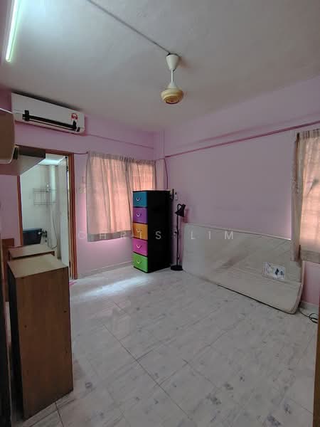Apartment for Sale at 1A Pinang - Chris Lim - Bedroom - PropertyGuru.com.my
