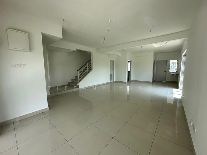 2-storey Terraced House for Sale in Taman Kundang Jaya (Rawang) - Tiffany Yang - Ruang Tamu - PropertyGuru.com.my