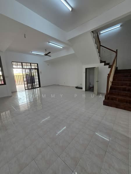 Rumah Teres 2 Tingkat untuk Dijual di Ulu Tiram (Johor) - Tommy Phua - Living Room - PropertyGuru.com.my