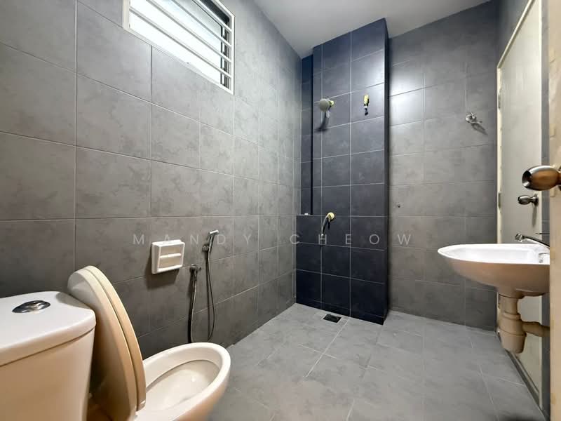 2-storey Terraced House for Sale in Rawang (Selangor) - Mandy Cheow - Bathroom - PropertyGuru.com.my