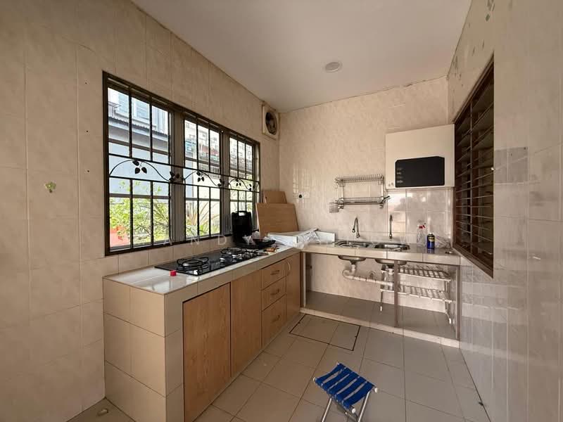 Rumah Teres 2 Tingkat untuk Disewa di Kota Emerald (Rawang) - Mandy Cheow - Kitchen - PropertyGuru.com.my