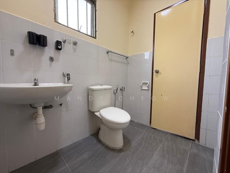 Rumah Teres 2 Tingkat untuk Disewa di Kota Emerald (Rawang) - Mandy Cheow - Bathroom - PropertyGuru.com.my