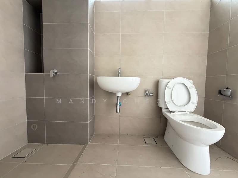 Rumah Teres untuk Dijual di Kota Emerald (Rawang) - Mandy Cheow - Bathroom - PropertyGuru.com.my