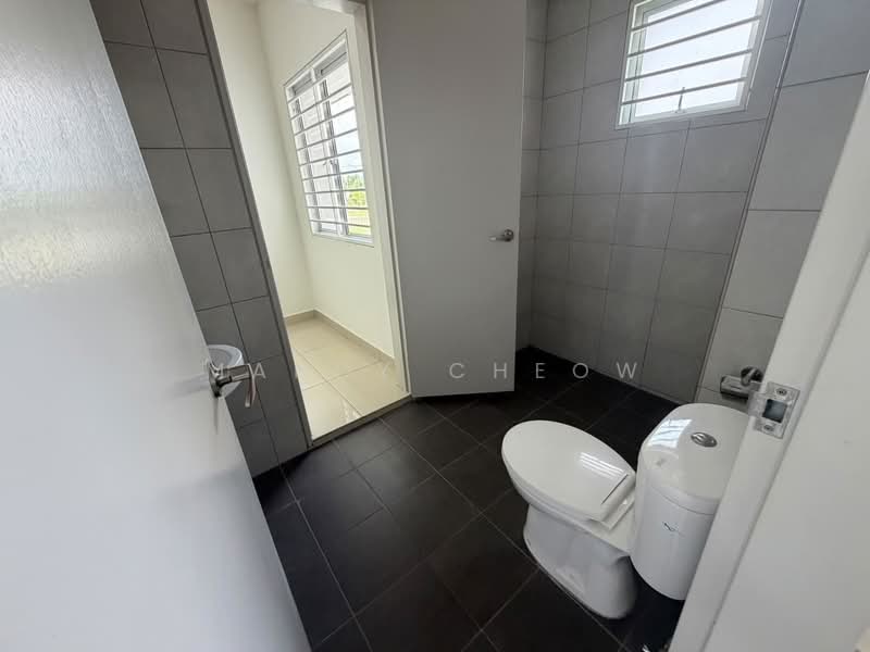 Rumah Teres 2 Tingkat untuk Disewa di Taman Kundang Jaya (Rawang) - Mandy Cheow - Bathroom - PropertyGuru.com.my