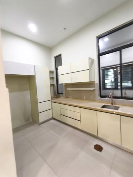 3-storey Terraced House for Sale in Taman Puncak Jalil (Seri Kembangan) - Frances Liew - Kitchen - PropertyGuru.com.my