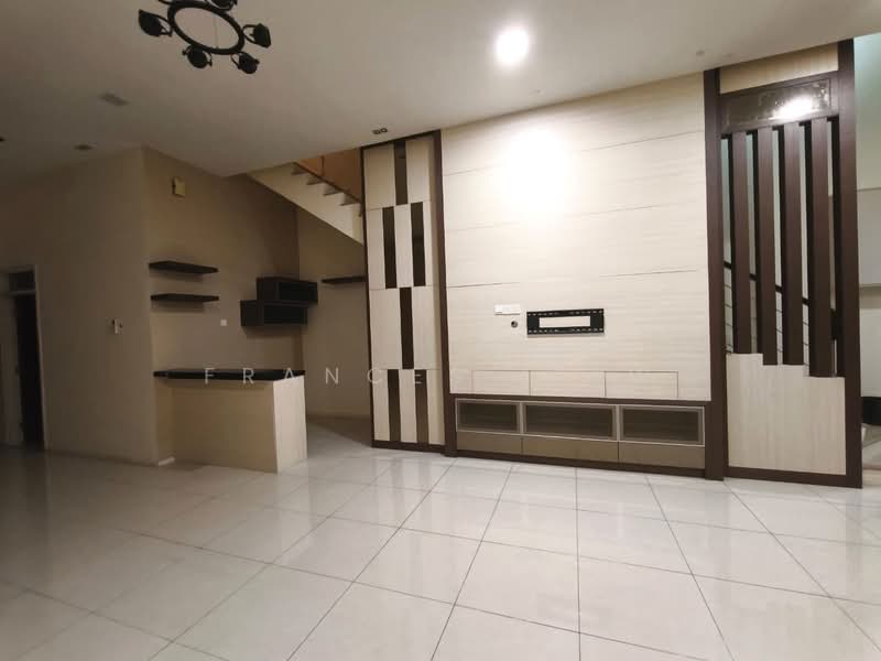 3-storey Terraced House for Sale in Taman Puncak Jalil (Seri Kembangan) - Frances Liew - Living Room - PropertyGuru.com.my